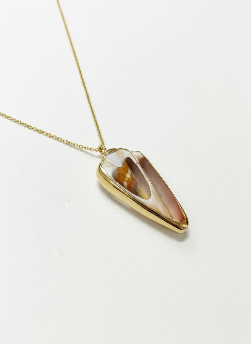 Shell & Gold Arrowhead Pendant Necklace